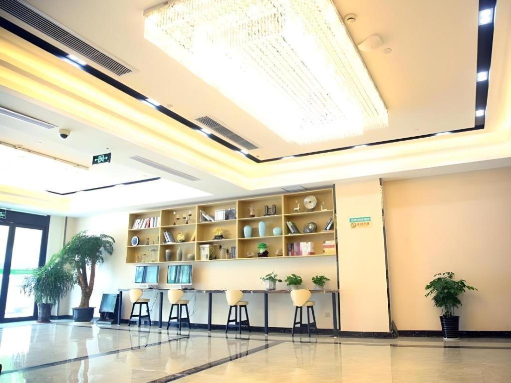 Hotel Greentree Fengxian District Xiaotang Metro Station 3*