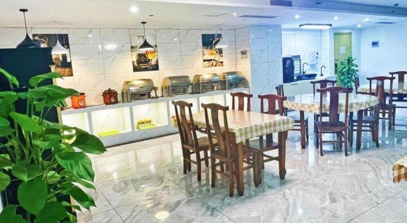 Greentree Fengxian District Xiaotang Metro Station Hotel