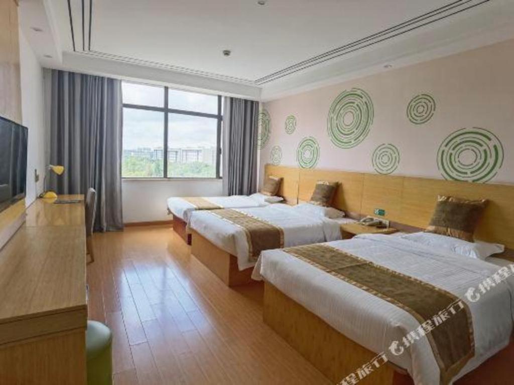 Hotel Greentree Fengxian District Xiaotang Metro Station