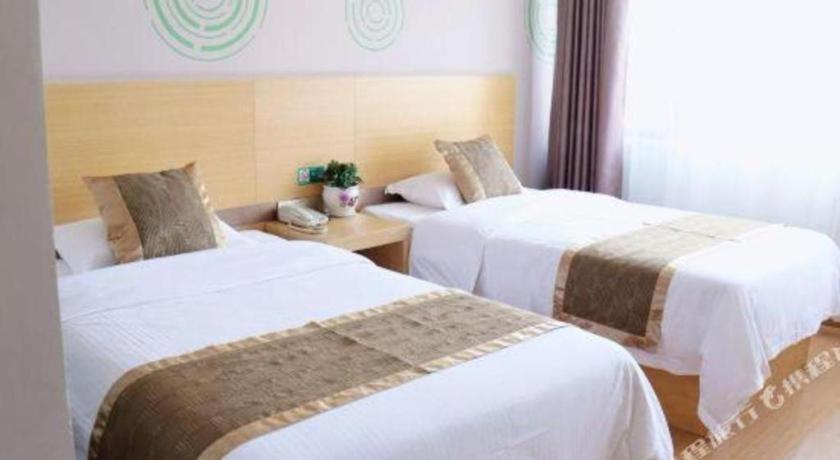 Hotel Greentree Fengxian District Xiaotang Metro Station