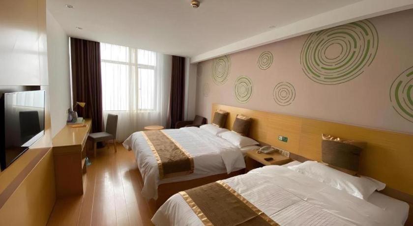 Hotel Greentree Fengxian District Xiaotang Metro Station