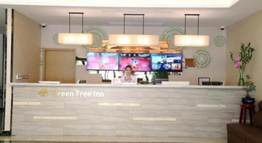 Greentree Fengxian District Xiaotang Metro Station 3*